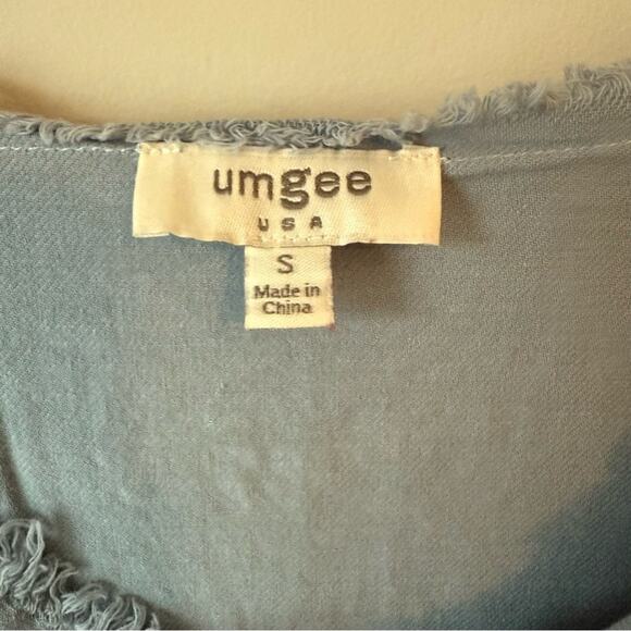 Umgee | Lightweight Chambray Flutter Sleeve Dress - Picture 4 of 6